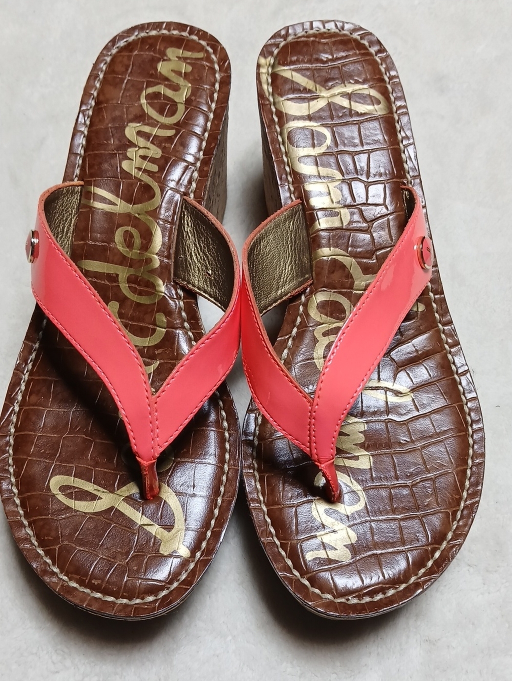 Sam Edelman Coral-Pink Thong Sandals with Croc Insole Size 6.5
